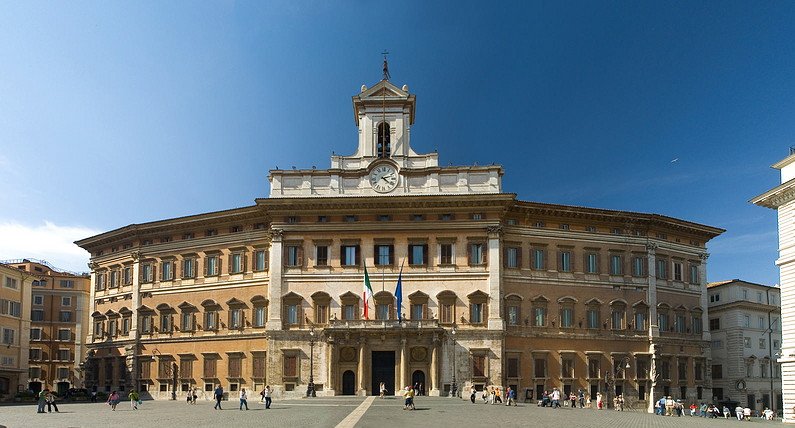 Palazzo Montecitorio a Roma, la sede della Camera dei Deputati