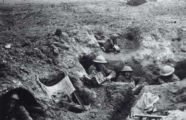 Soldati in trincea durante la Prima Guerra Mondiale